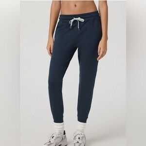 Vuori Performance Joggers, size XL